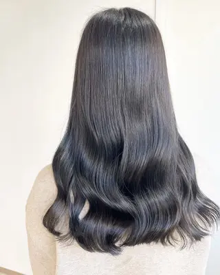 セミロング カラー 刀根 梓織のヘアスタイル