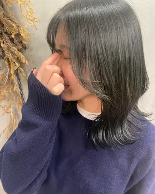 ミディアム カラー デザインカラー/パー マ🦖外岡咲希🦖のヘアスタイル