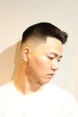 ショート 新宿スキンフェード 佐藤京介のヘアスタイル