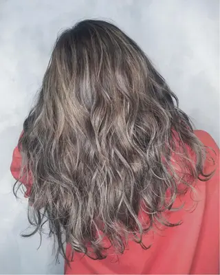 ロング カラー 沖縄東京2拠点美容師 mamicoのヘアスタイル