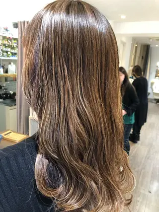 セミロング カラー 西田 佳世のヘアスタイル