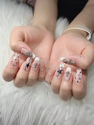 ネイル Lee Nailsのネイルデザイン