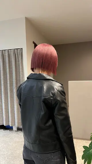 ショート 尼丁 勇磨のヘアスタイル