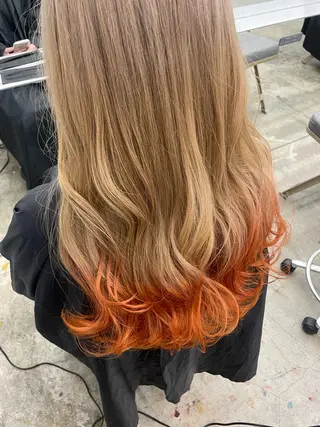 ロング カラー インナーカラー 推し ブリーチ  髪質改善のヘアスタイル
