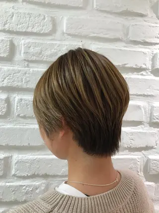 ショート 【暖色カラー特化】 中山由梨のヘアスタイル