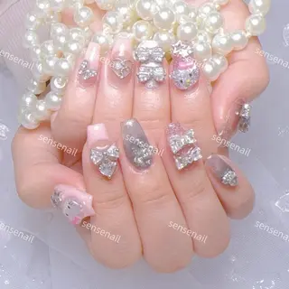 ネイル Queening 🦋のネイルデザイン