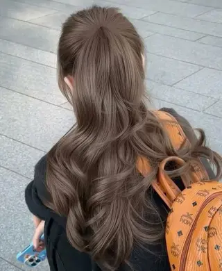 ロング カラー ブリーチあり·なし ツヤカラー/mai‎のヘアスタイル