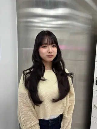 セミロング 抜け感レイヤー︴ ニュアンスカラーのヘアスタイル