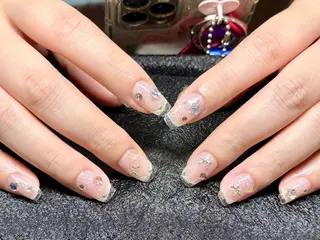 ミディアム rose ネイルサロンのネイルデザイン