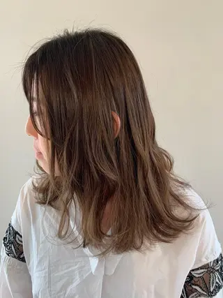 セミロング カラー パーマ ヘアアレンジ 加藤 綾華のヘアスタイル