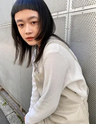 セミロング カラー moanin モーニンのヘアスタイル