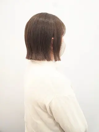 ショート カラー 齋藤 愛美のヘアスタイル