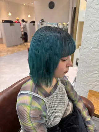 カラー 高橋 聖愛のヘアスタイル