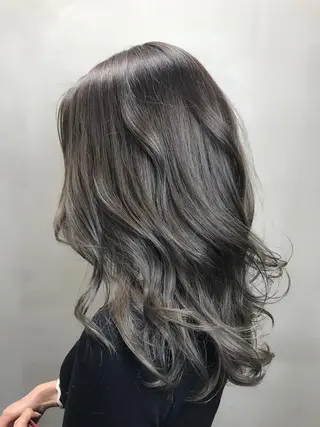 ミディアム カラー 【透明感、艶髪】西村 有司のヘアスタイル
