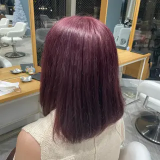 ミディアム 亀山 由里菜のヘアスタイル