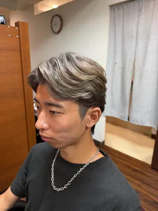 ショート メンズ 糸山 仁のヘアスタイル