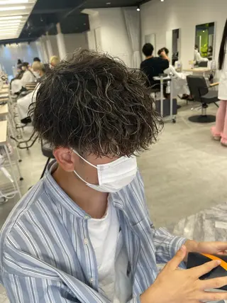 カラー パーマ メンズ 石井 光星のヘアスタイル