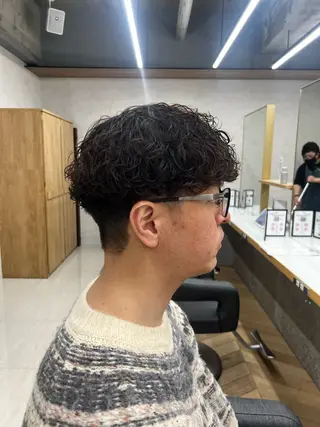 ミディアム パーマ 🏅メンズ特化 ヤマクラ タイキのヘアスタイル