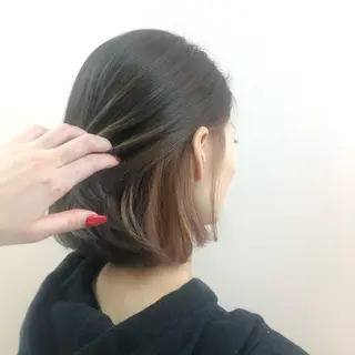 ショート カラー 小顔レイヤー/ ベージュ🤍Rieのヘアスタイル
