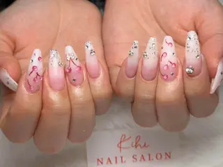ネイル ユリ🎀長さだし/ パラジェル/持ち込みのネイルデザイン