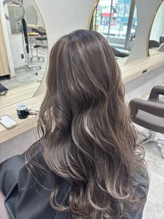 ロング カラー KEEN.渋沢/ 横溝小夏のヘアスタイル