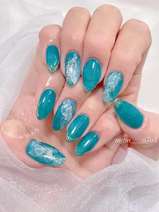 MoON...❤︎ MeGuのネイルデザイン