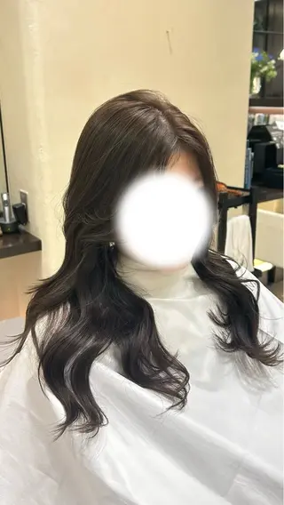 ロング カラー 位田 結実のヘアスタイル