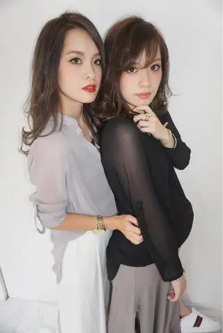 ロング 柔らかな縮毛矯正 透明感カラー💫のヘアスタイル
