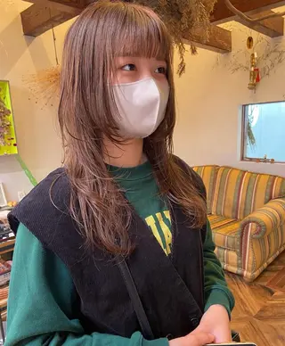 ロング カラー 大石 朱純のヘアスタイル