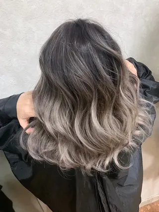 ミディアム 穐田 司樹のヘアスタイル