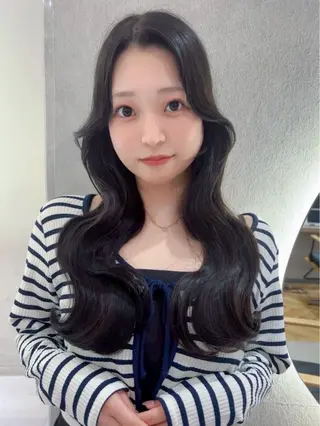 ロング カラー 韓国🇰🇷レイヤー 映える顔周り🩷のヘアスタイル