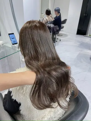 セミロング カラー センターパート特化 井上健太のヘアスタイル