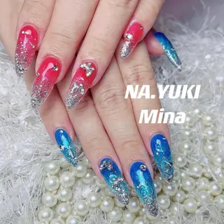 ネイル 🦋 Queenieのネイルデザイン