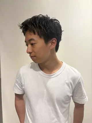 メンズ ヨシノ マナウのヘアスタイル
