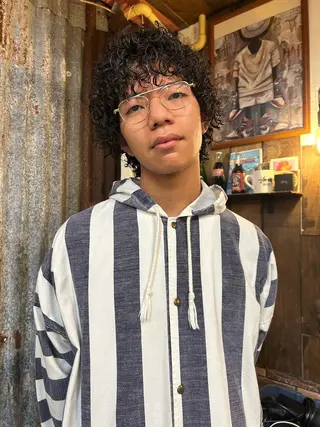 パーマ メンズ 飛田 和真のヘアスタイル