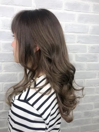 セミロング カラー 【透明感、艶髪】西村 有司のヘアスタイル