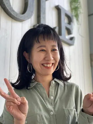 ミディアム 渡邊 暁史のヘアスタイル
