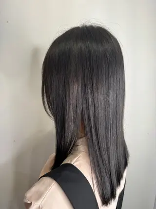 ロング カラー 大塚 しおりのヘアスタイル