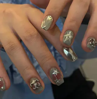 ネイル Queen‘s なんのネイルデザイン