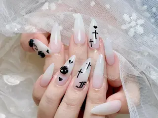 ネイル 🦋 Queenieのネイルデザイン