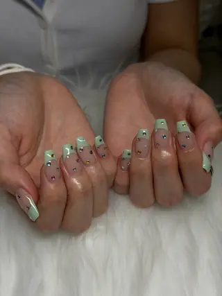 ネイル with hues AYAのネイルデザイン