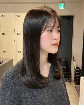 セミロング カラー うる艶カラー/恵比寿 ベージュ/丸山陽平のヘアスタイル