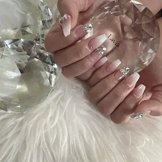ネイル lavia🖤 ayumiのネイルデザイン