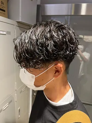 ミディアム パーマ メンズ 横浜駅メンズパーマ師 🌀岩﨑弘成🌀のヘアスタイル