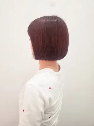 ショート カラー 齋藤 愛美のヘアスタイル