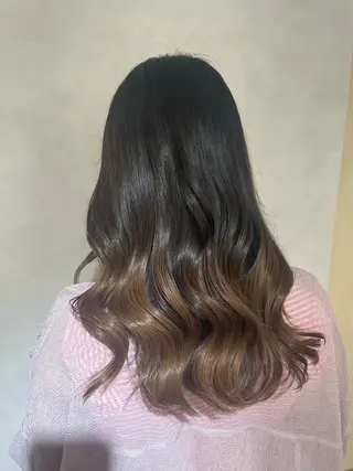 セミロング 蓮 華のヘアスタイル