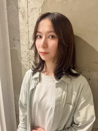 ミディアム カラー ウルフカット レイヤーカット上柿のヘアスタイル
