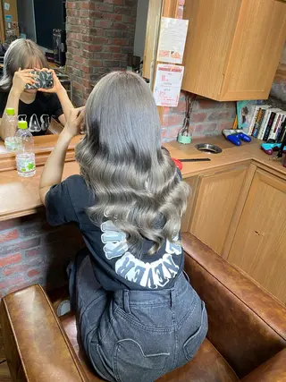 ロング カラー SWAN札幌 ハタザワリュートのヘアスタイル