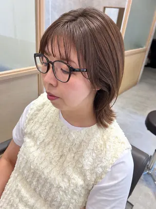 ミディアム カラー 久木原 ゆりのヘアスタイル