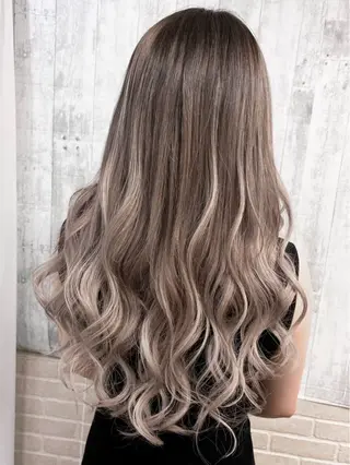 ロング 渡邊 礼侍のヘアスタイル